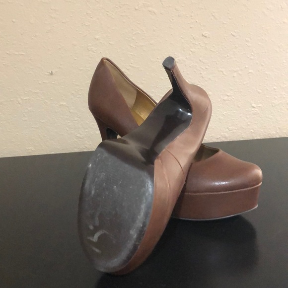 Brown Guess heels - Picture 3 of 4